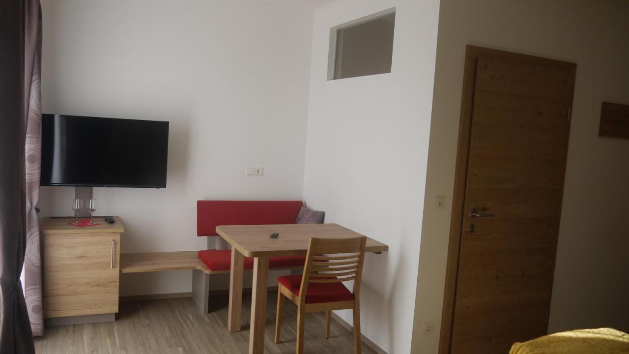 Weinbau Ettenauer Rohrendorf bei Krems Екстер'єр фото